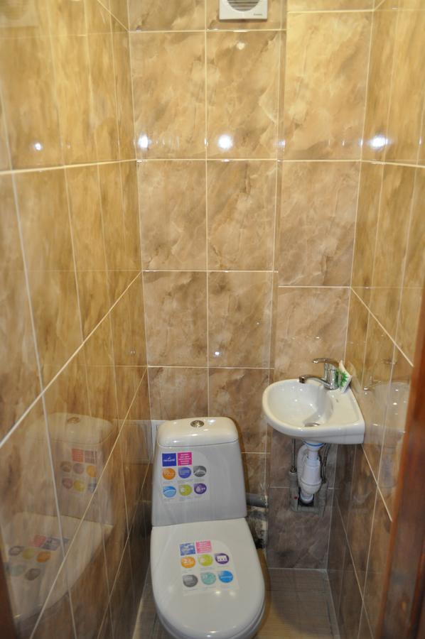 Hostel Bayit 克列缅丘格 外观 照片