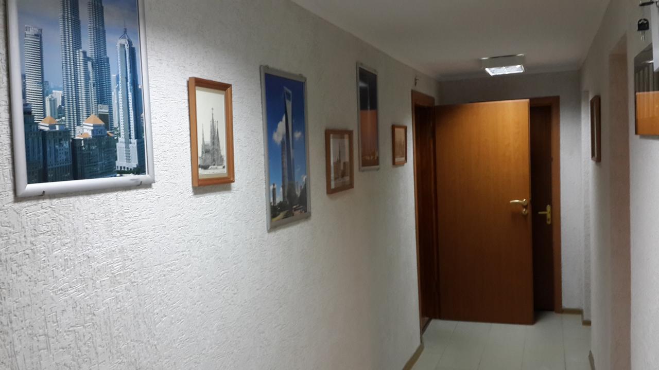 Hostel Bayit 克列缅丘格 外观 照片