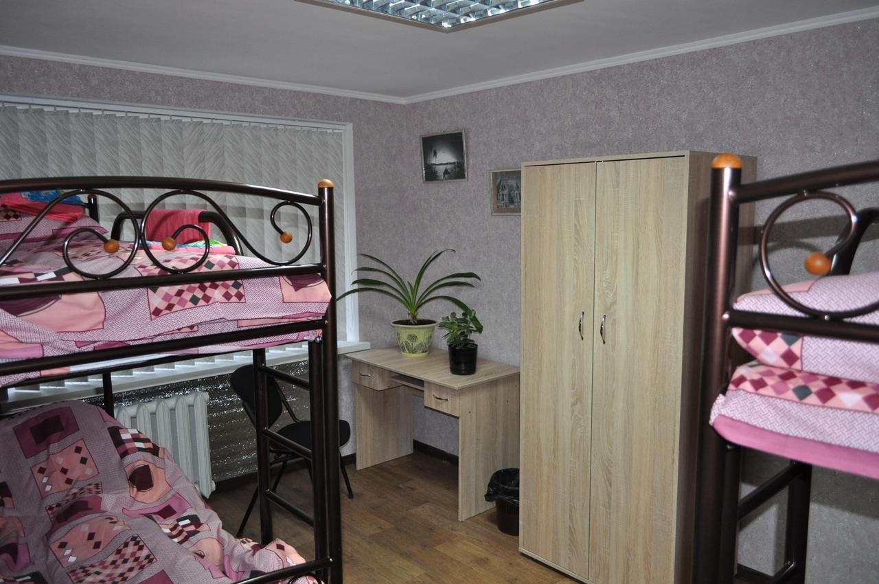 Hostel Bayit 克列缅丘格 外观 照片